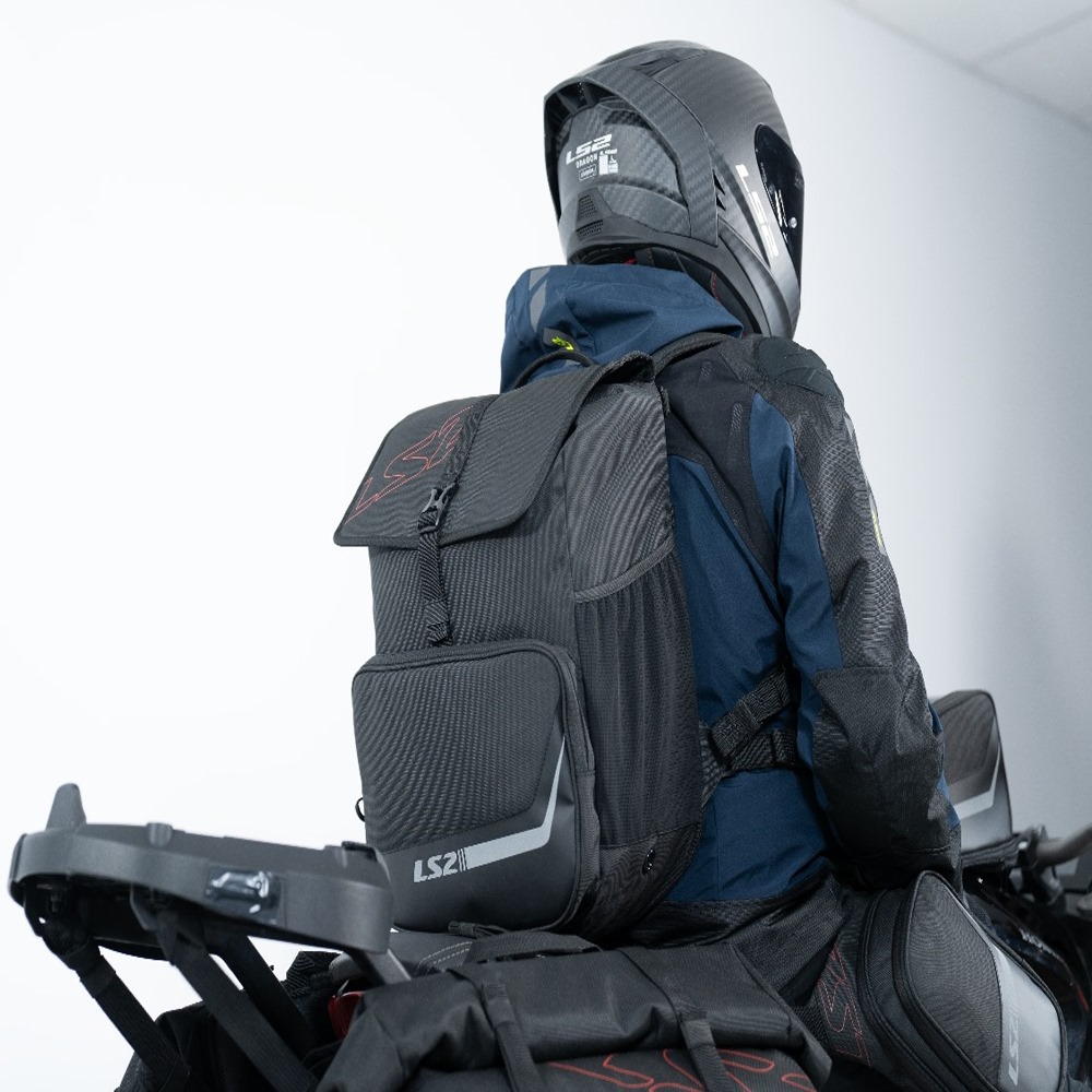 LS2 FREEDOM 22L BACKPACK - BLACK - Image 7