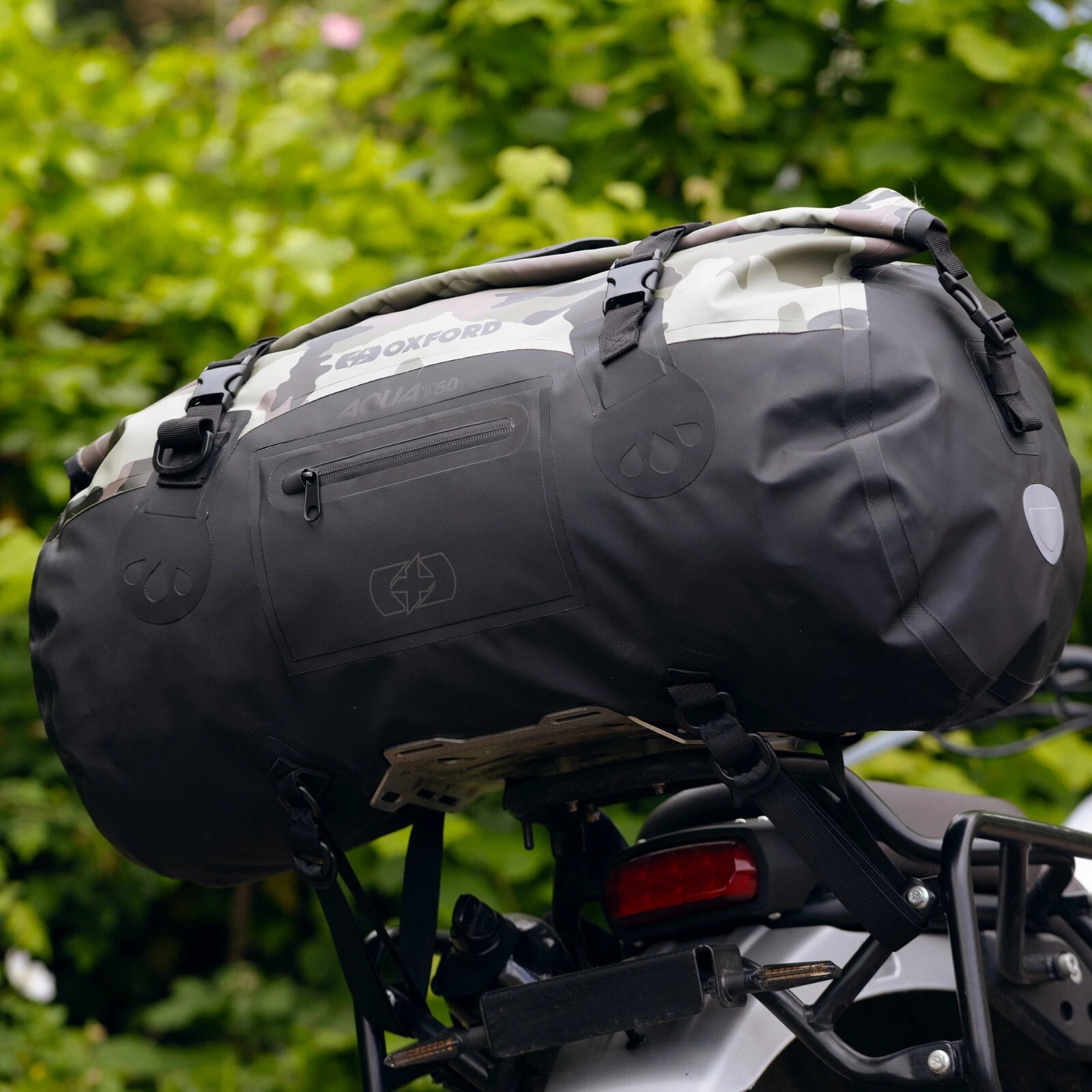 Oxford Aqua T-50 Roll Bag- Camouflage/Black - Image 6