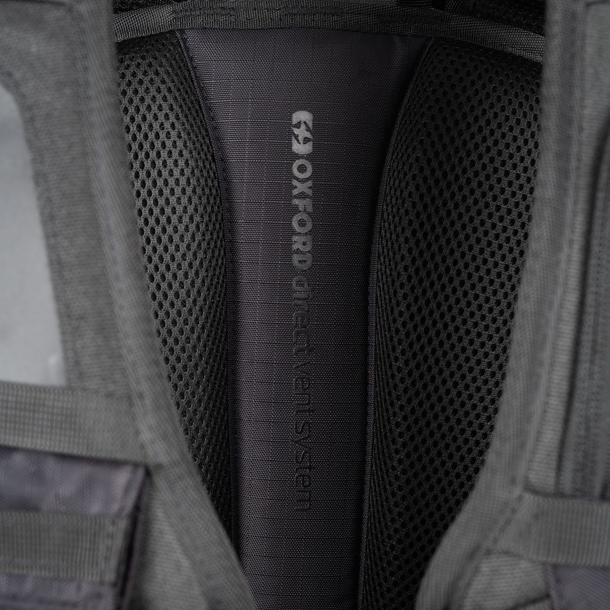 Oxford Atlas B-20 Advanced Backpack Charcoal/Black - Image 6