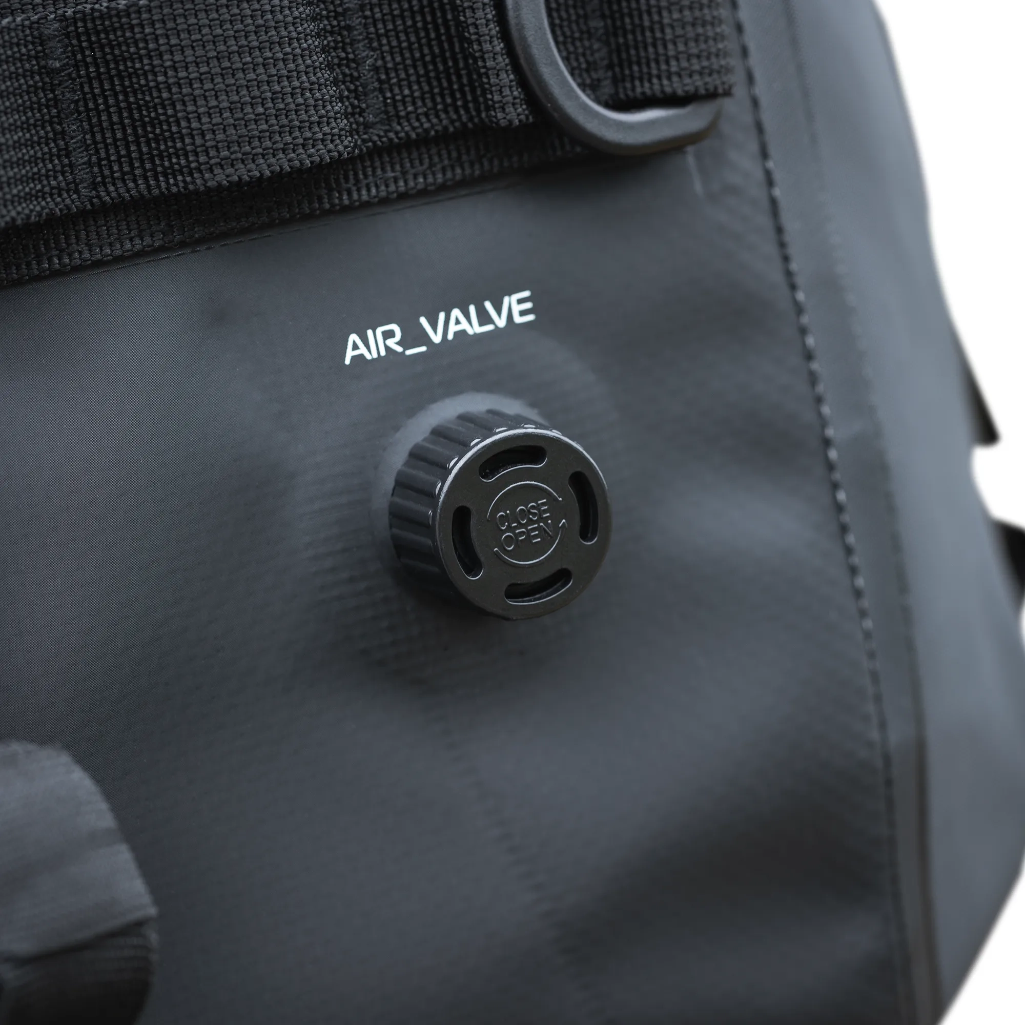 Oxford Aqua Pro T-50 Roll Bag Black - Image 3