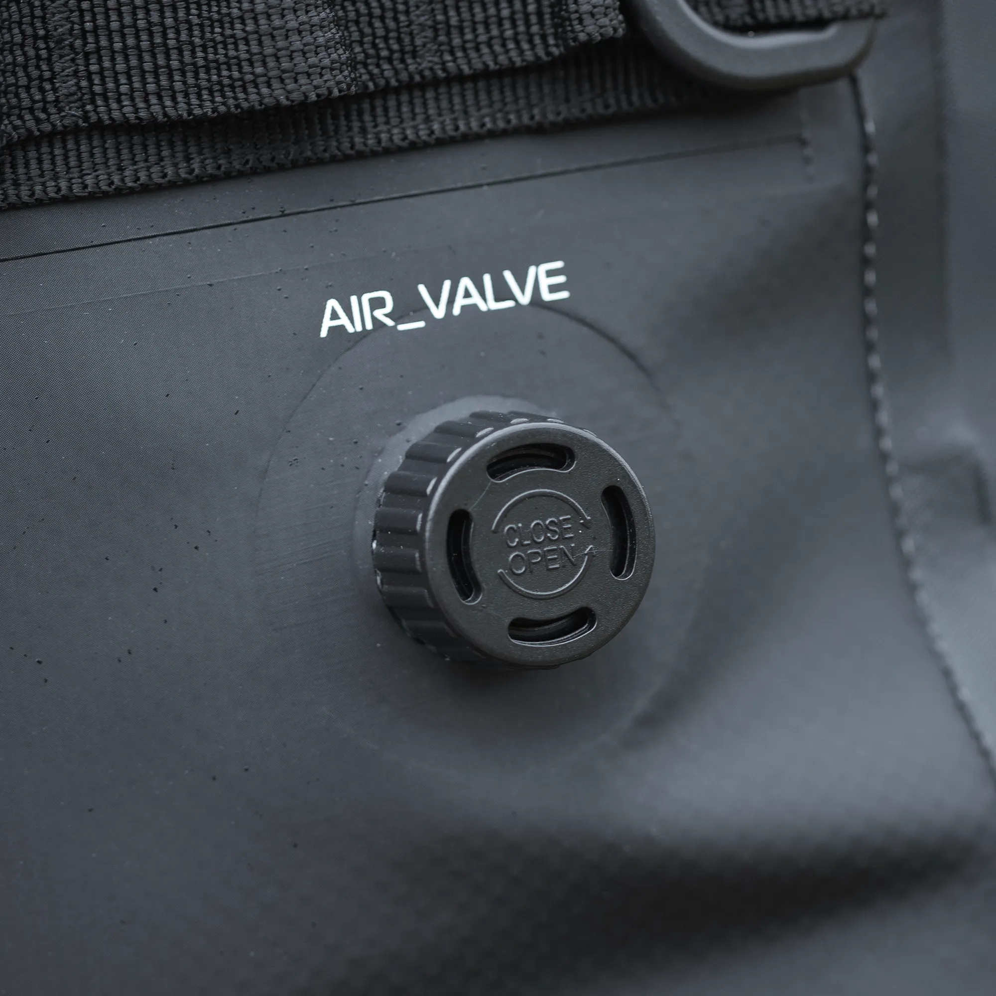 Oxford Aqua Pro D-50 Duffle Bag Black - Image 3