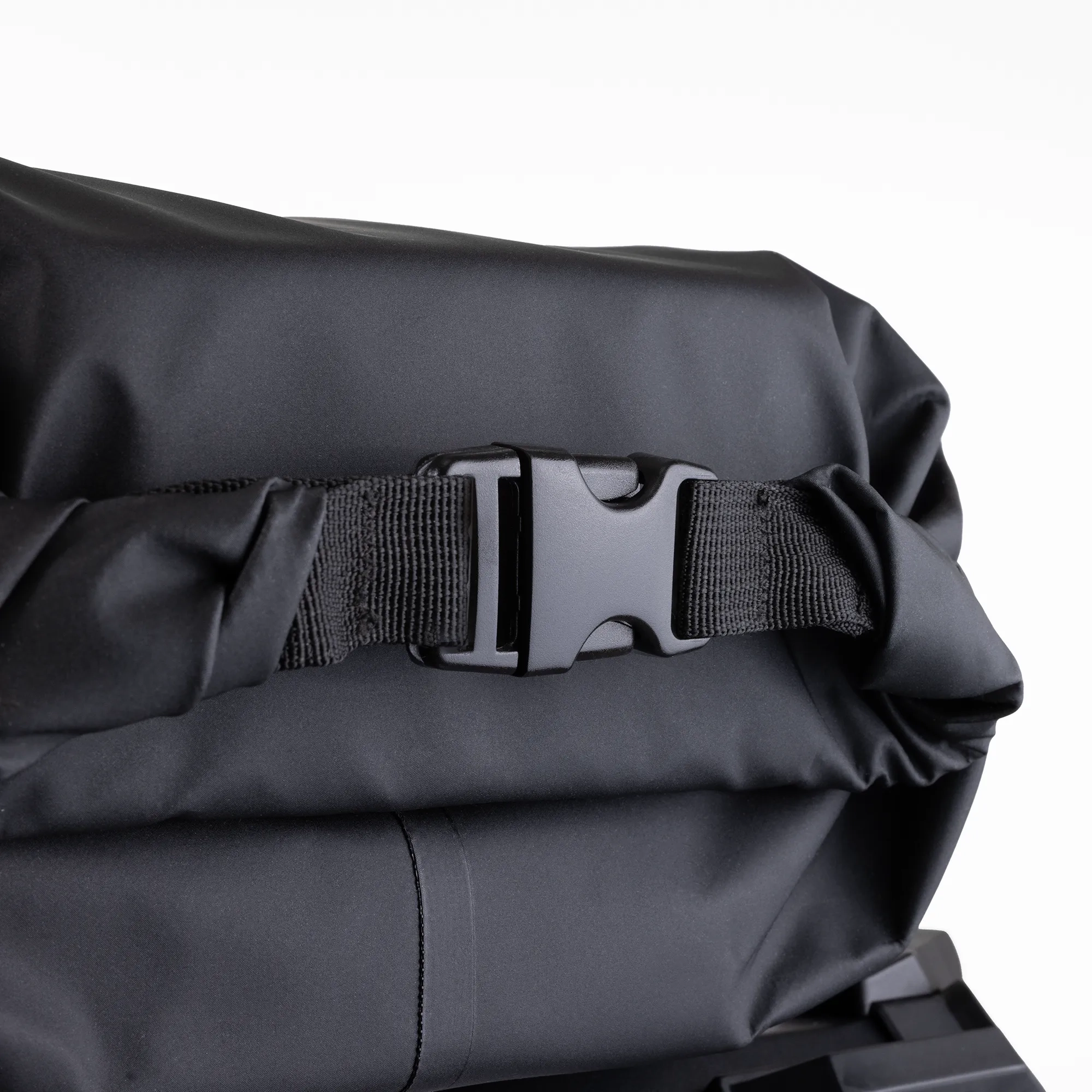 Oxford ROAMER 30L Roll Bag-Black - Image 5