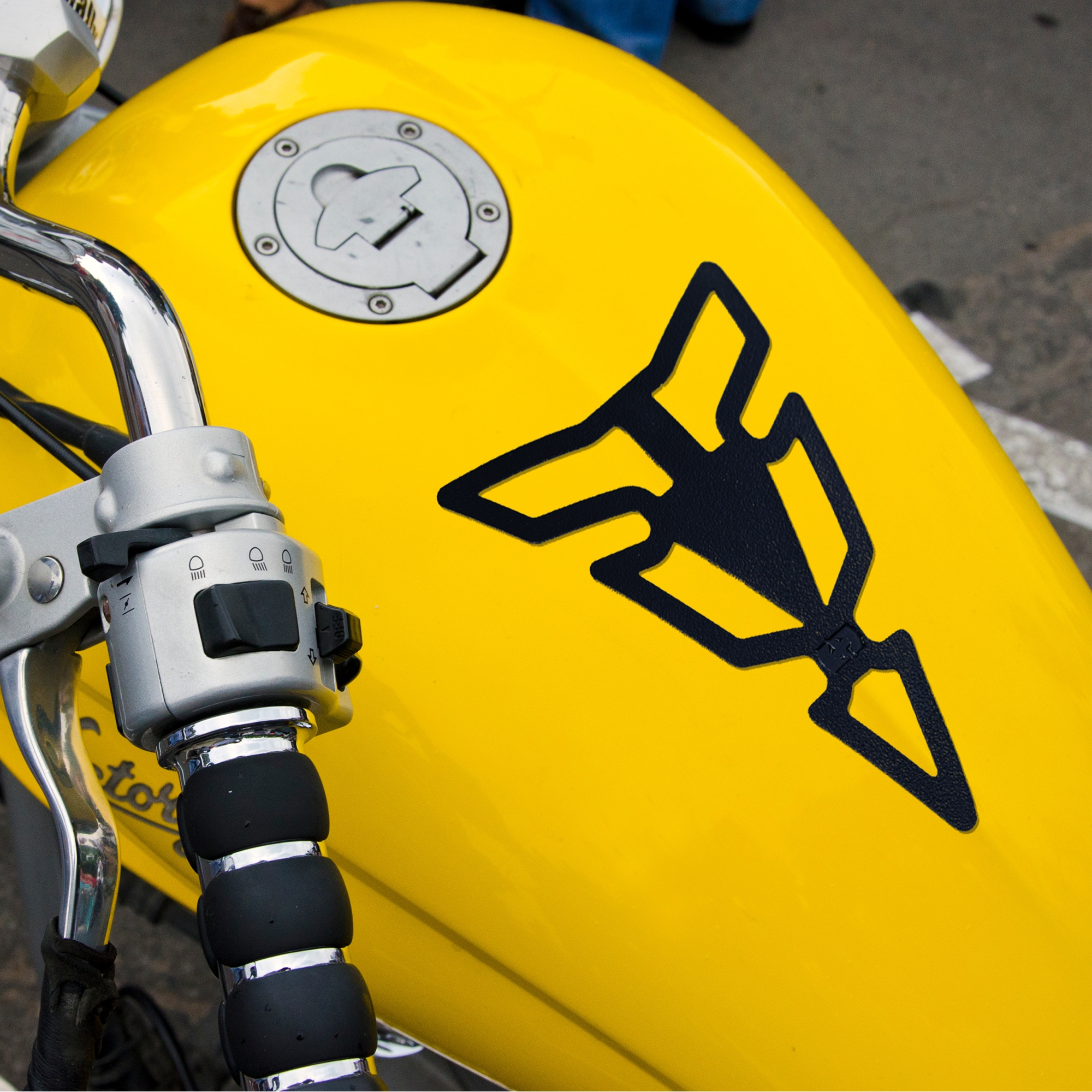 Oxford Mantis Low Profile Tank protector - Image 6