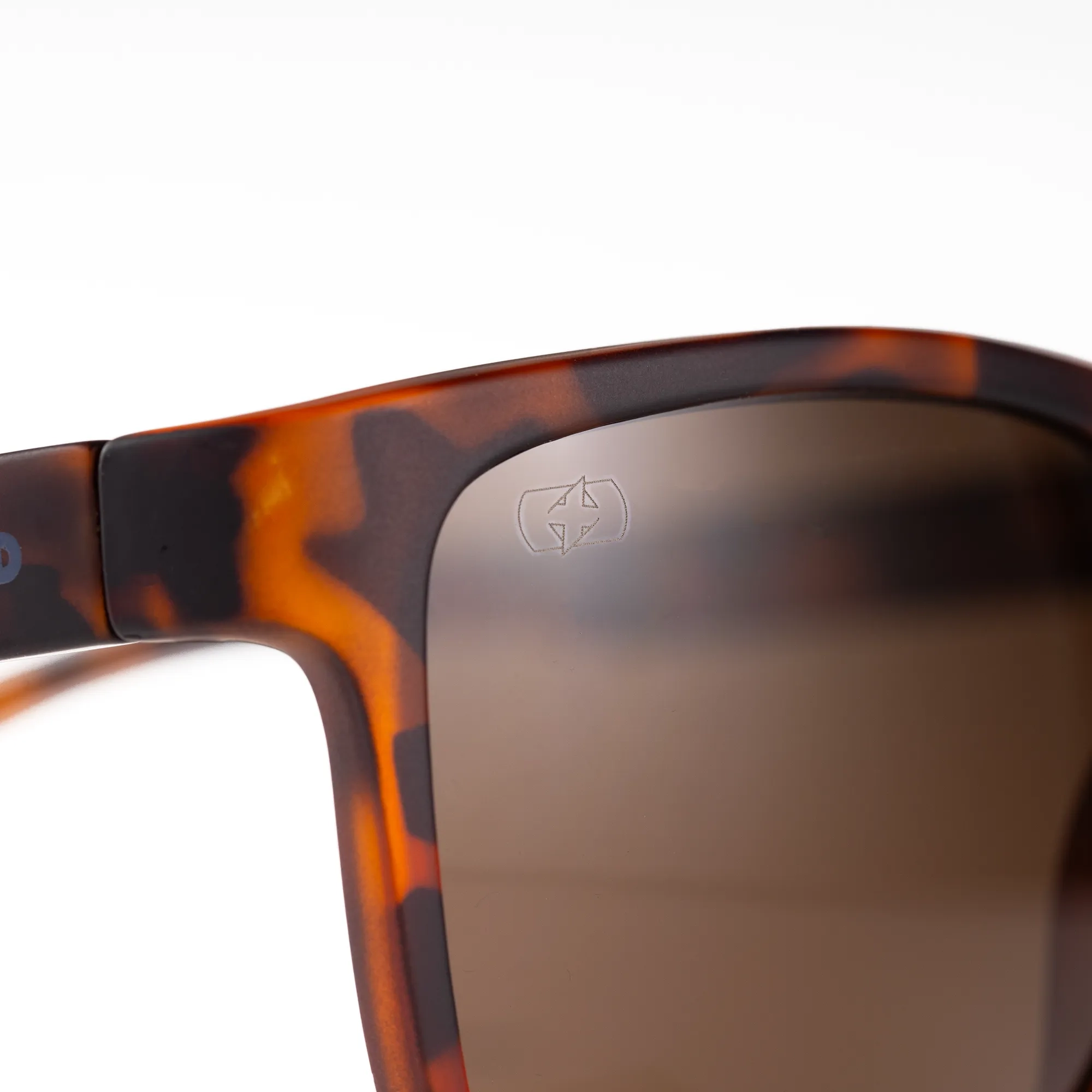Oxford Sahara Tortoiseshell Frame Brown Lens Sunglasses - Image 3