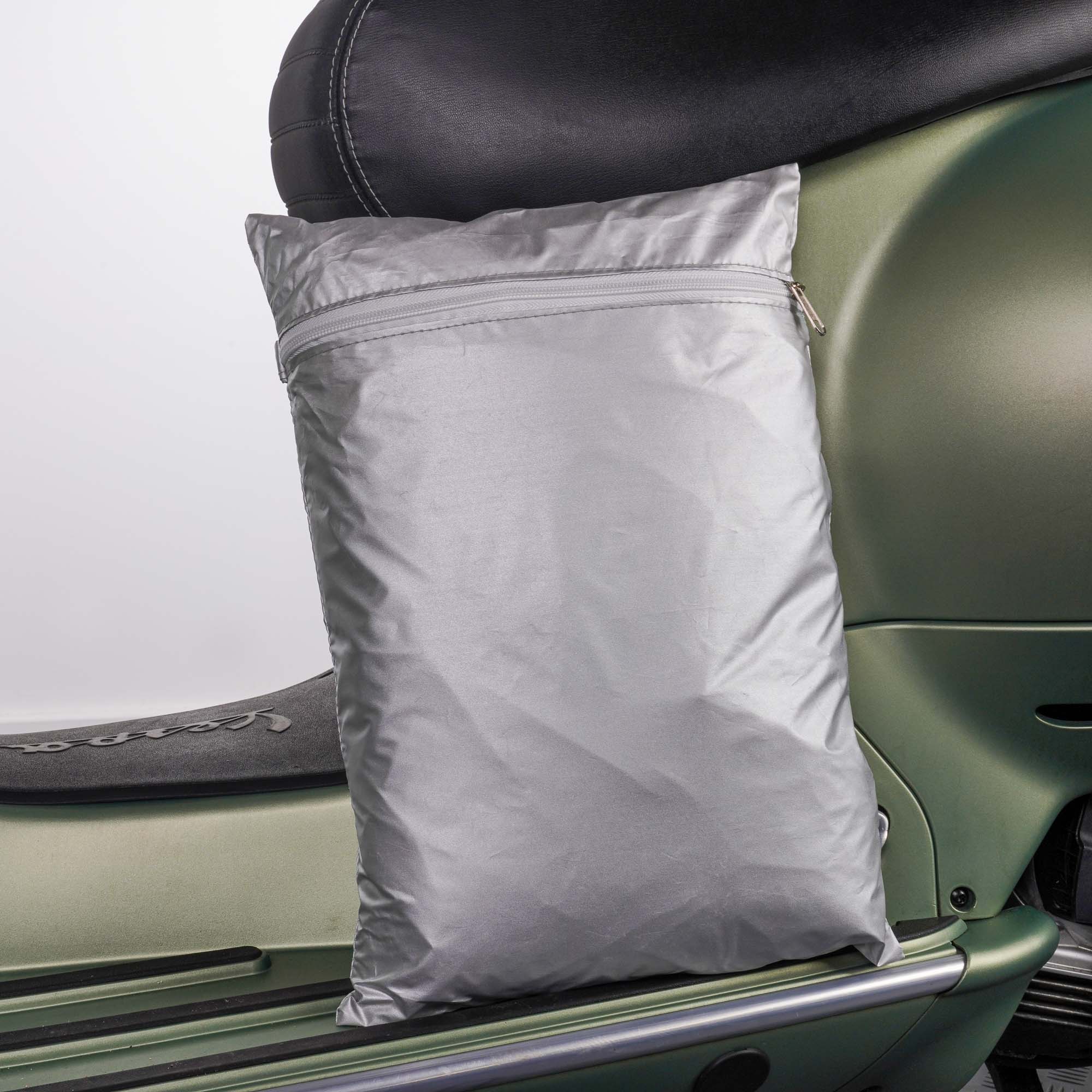 Bike It Economy Rain Cover for medium sized scooters - Image 5